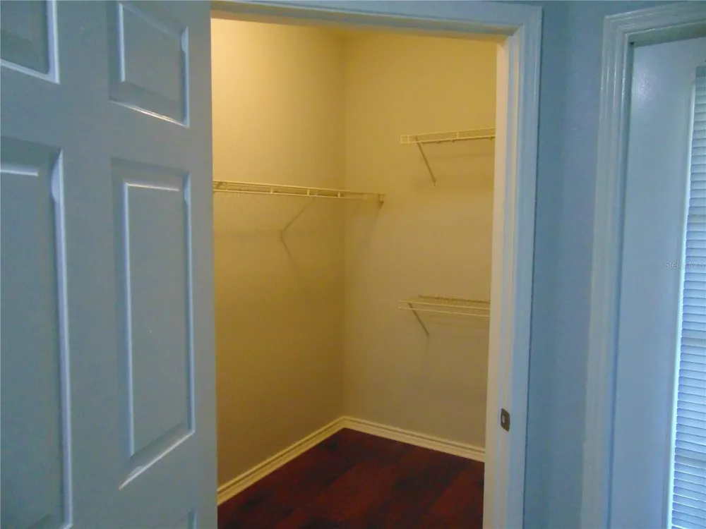 4323 BAYSIDE VILLAGE DRIVE #102 Tampa, FL 33615