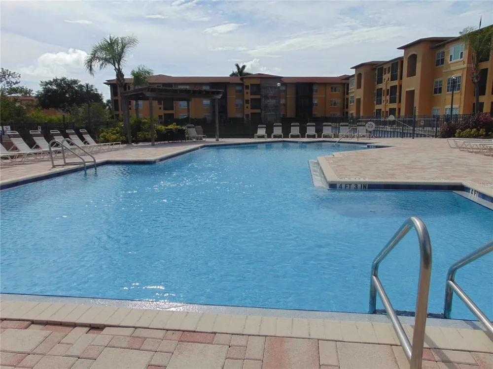 4323 BAYSIDE VILLAGE DRIVE #102 Tampa, FL 33615