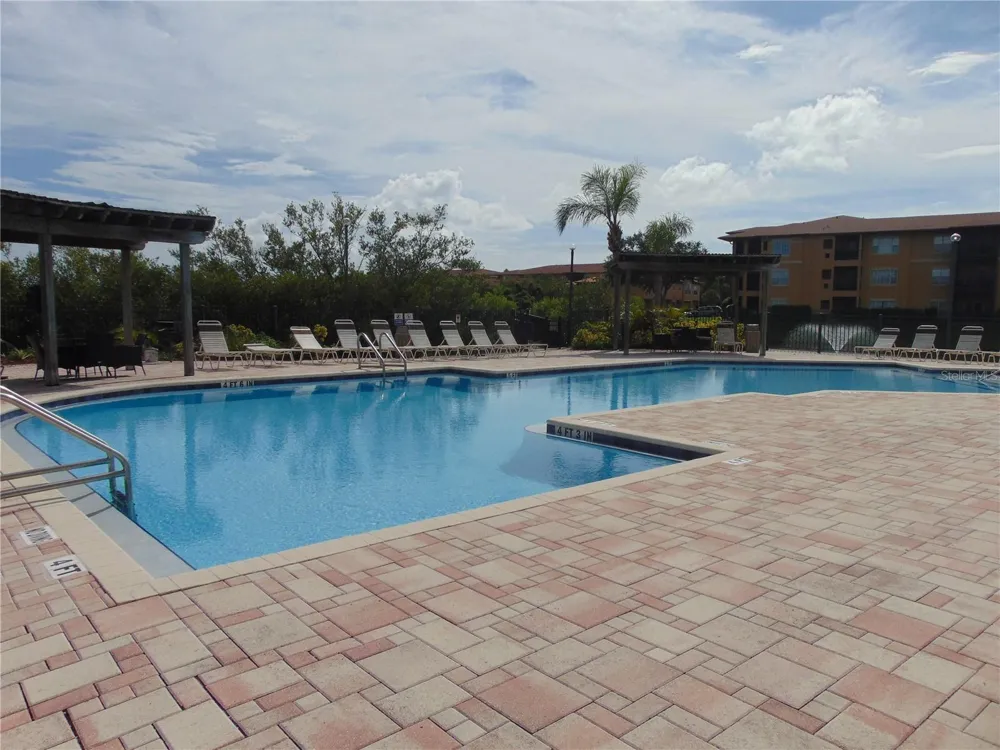 4323 BAYSIDE VILLAGE DRIVE #102 Tampa, FL 33615