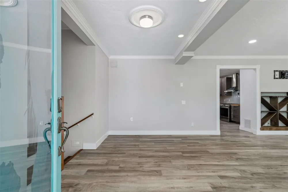 904 BAYSHORE DRIVE Tarpon Springs, FL 34689