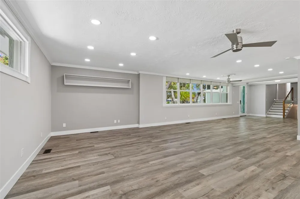 904 BAYSHORE DRIVE Tarpon Springs, FL 34689