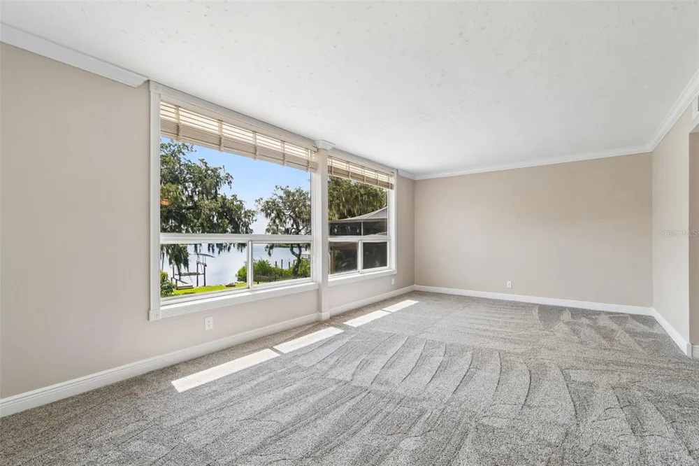 904 BAYSHORE DRIVE Tarpon Springs, FL 34689