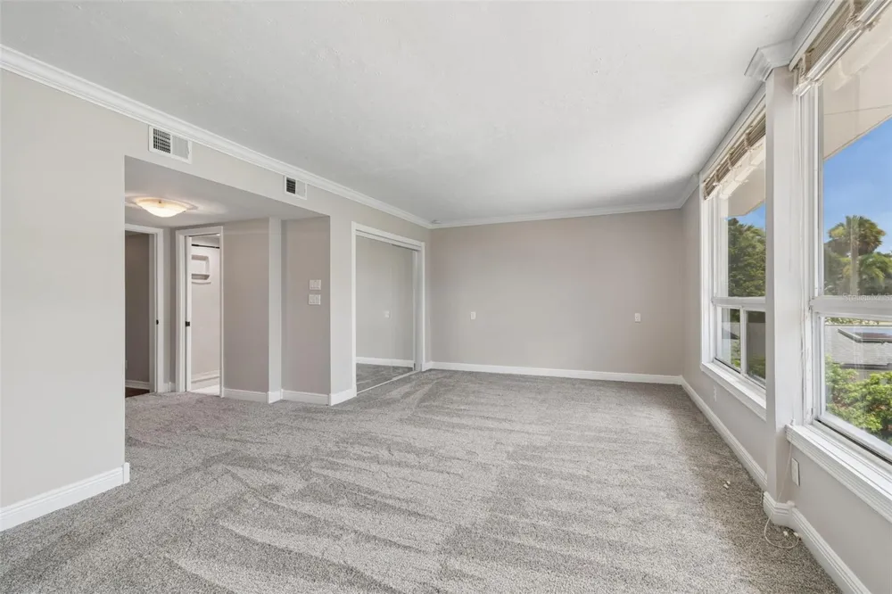 904 BAYSHORE DRIVE Tarpon Springs, FL 34689