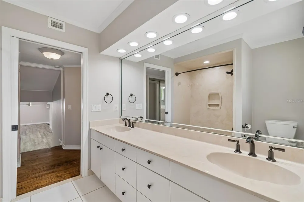 904 BAYSHORE DRIVE Tarpon Springs, FL 34689