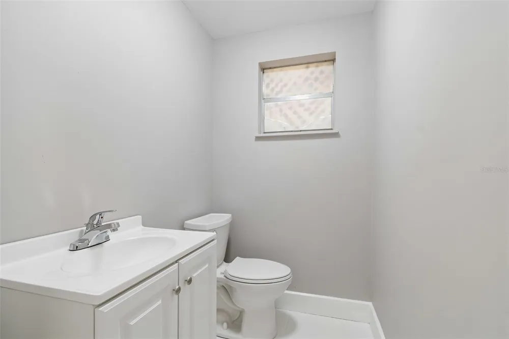 904 BAYSHORE DRIVE Tarpon Springs, FL 34689