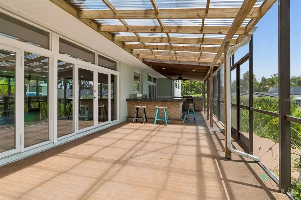 904 BAYSHORE DRIVE Tarpon Springs, FL 34689