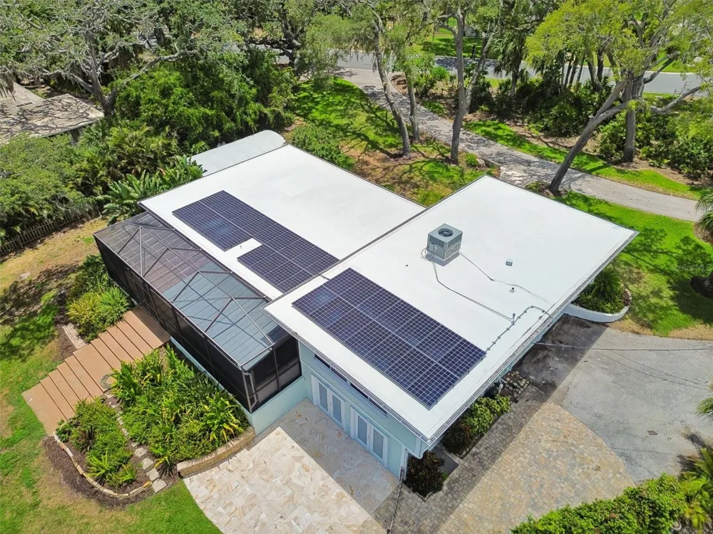 904 BAYSHORE DRIVE Tarpon Springs, FL 34689