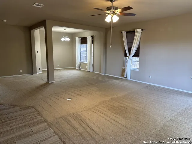 2612 Cloverbrook Ln Schertz, TX 78108