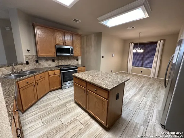 2612 Cloverbrook Ln Schertz, TX 78108