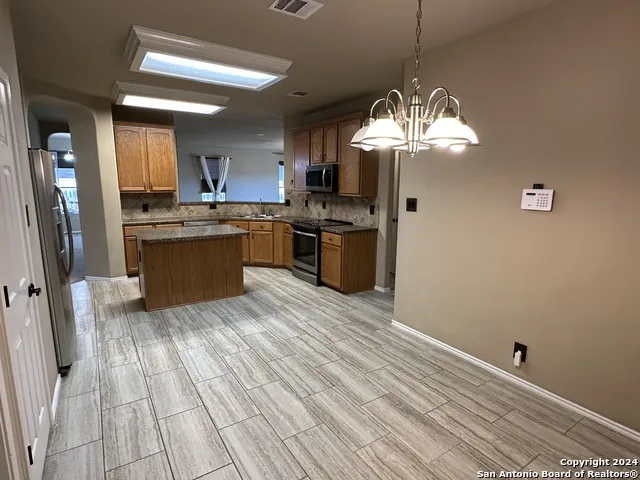 2612 Cloverbrook Ln Schertz, TX 78108