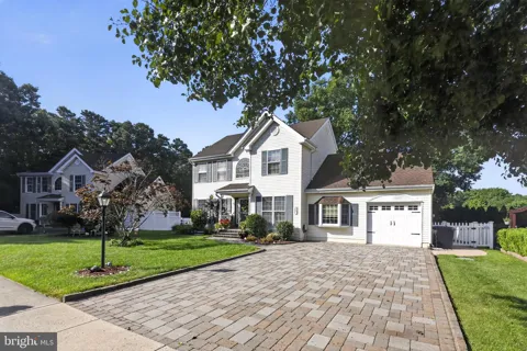 105 HOLLOW OAK LANE