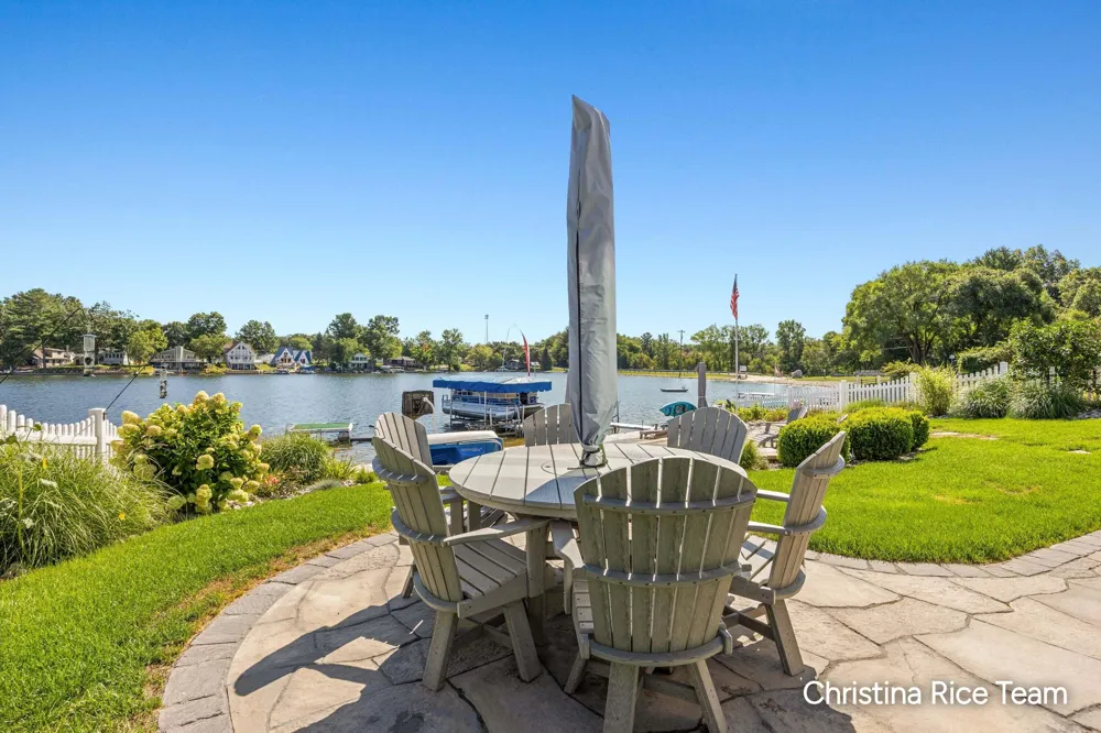 1644 Lakeview Drive Mears, MI 49436