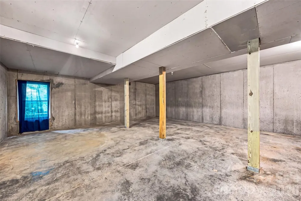 820 Merrills Cove Road Asheville, NC 28803