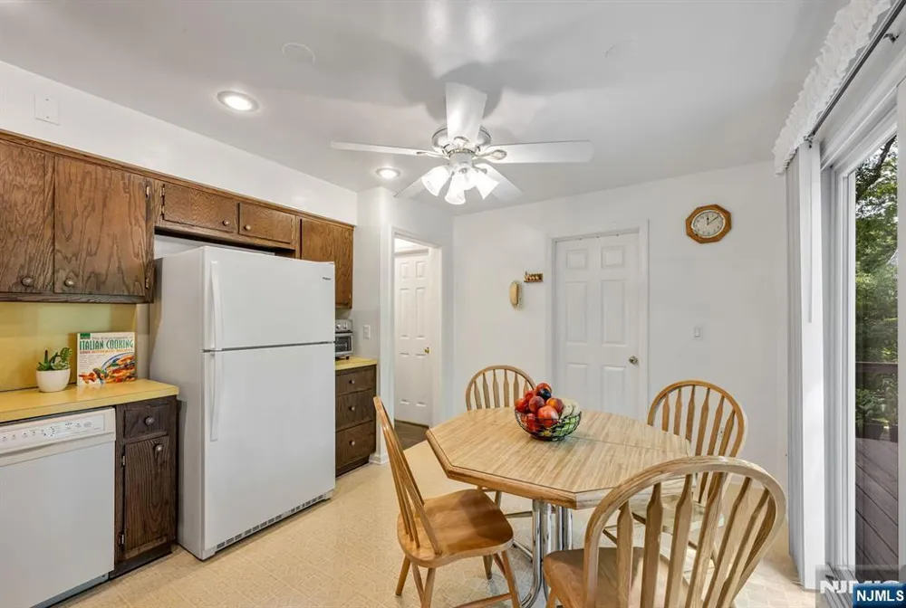 8 Knollwood Drive Morris Township, NJ 07960