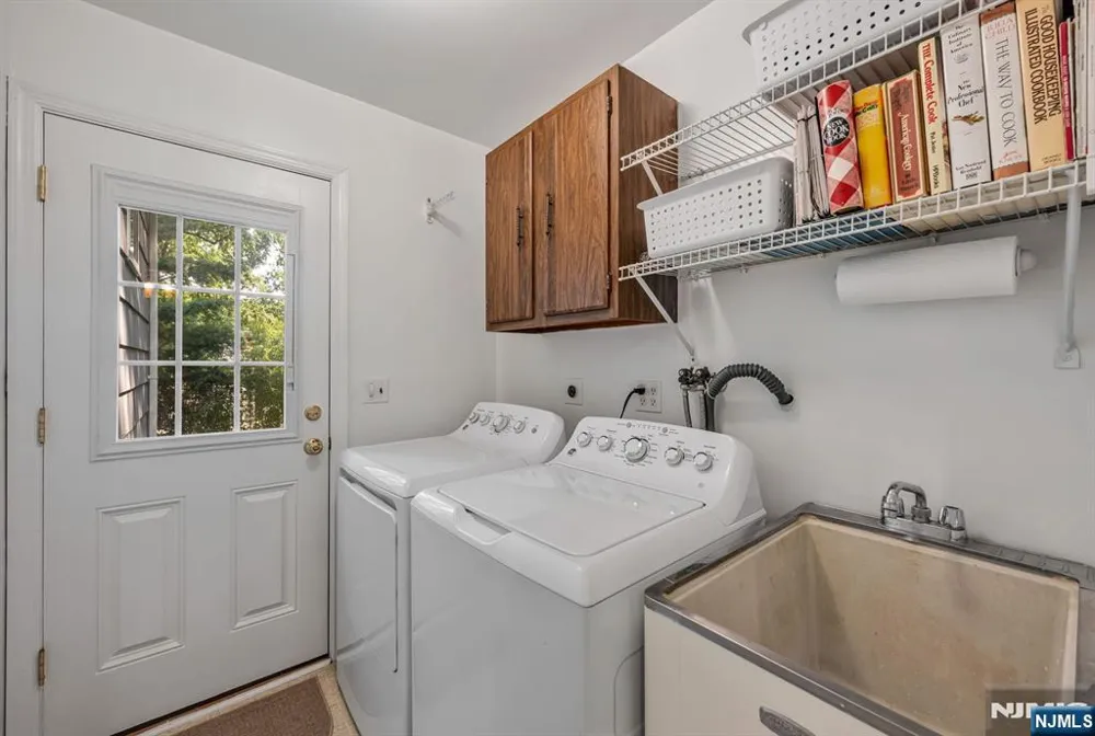 8 Knollwood Drive Morris Township, NJ 07960