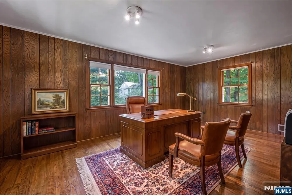 8 Knollwood Drive Morris Township, NJ 07960