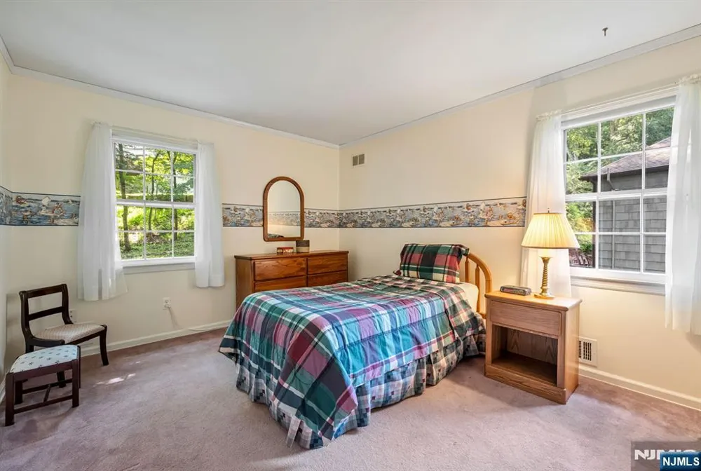 8 Knollwood Drive Morris Township, NJ 07960