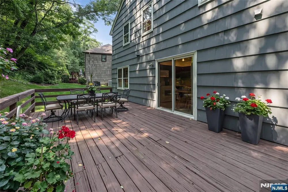 8 Knollwood Drive Morris Township, NJ 07960