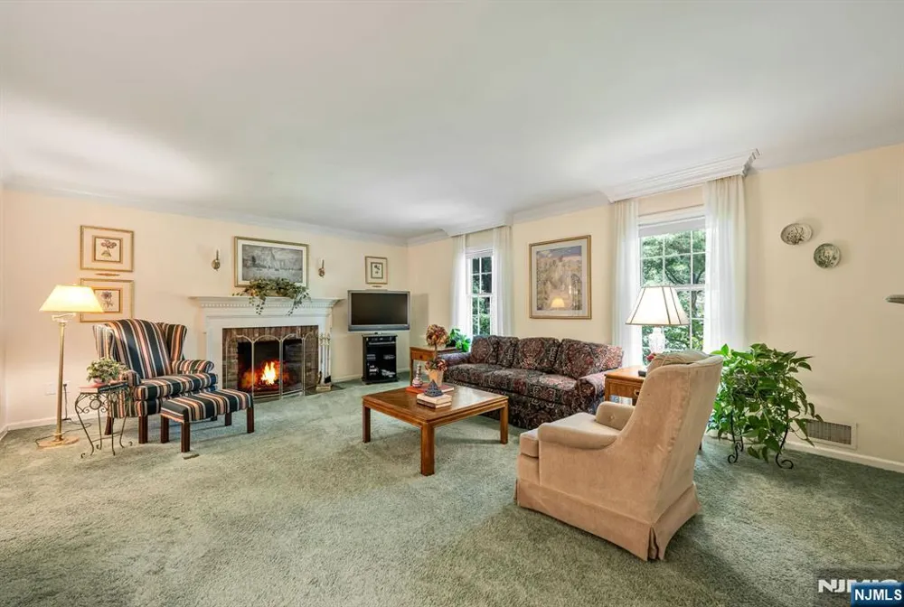 8 Knollwood Drive Morris Township, NJ 07960