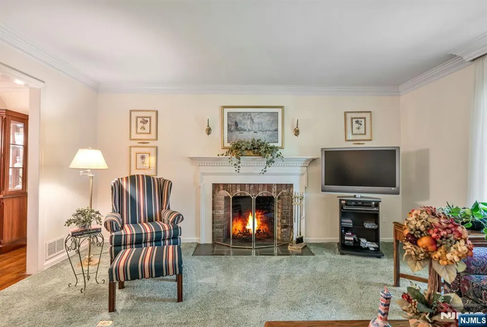 8 Knollwood Drive Morris Township, NJ 07960