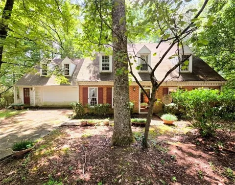 3601 Longfellow Trail
