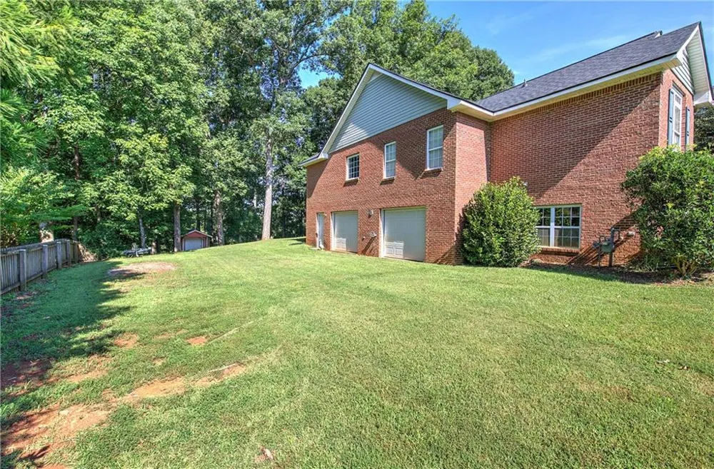 31 Cliffhanger Pointe SW Euharlee, GA 30120