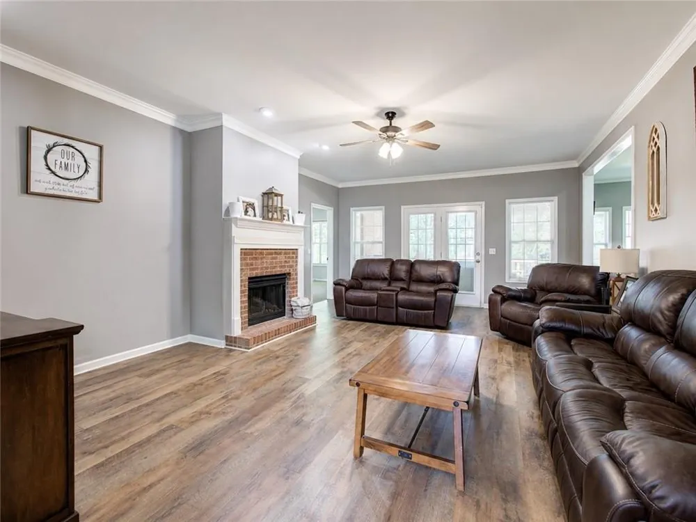 31 Cliffhanger Pointe SW Euharlee, GA 30120