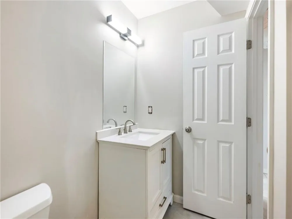 2136 Valley Oaks Drive SE Smyrna, GA 30080