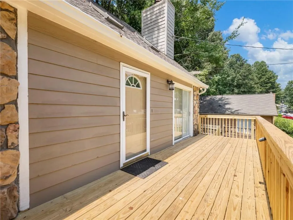 2136 Valley Oaks Drive SE Smyrna, GA 30080