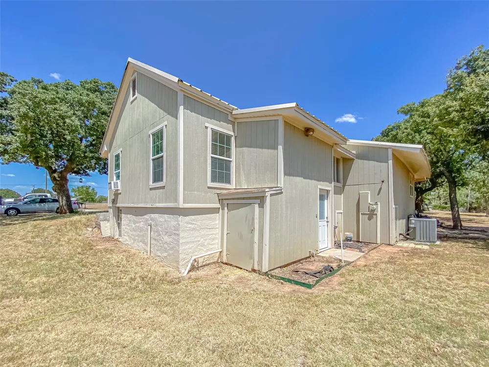 2105 Fm 18 Clyde, TX 79510