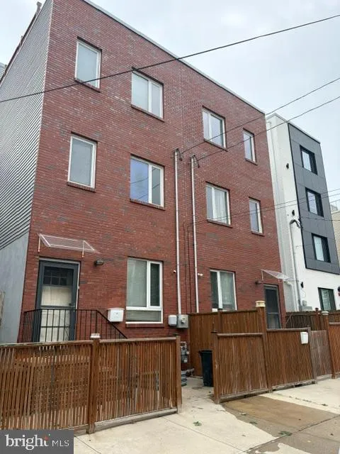 667 35TH STREET