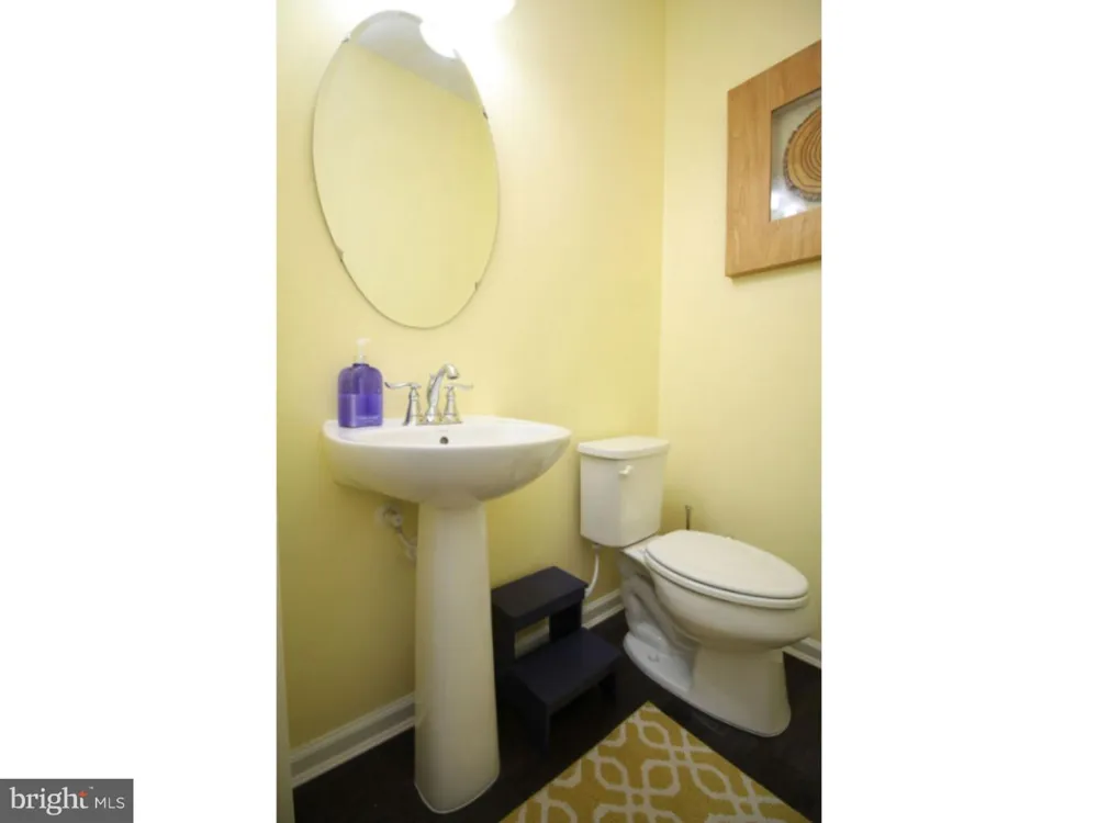 33 WALLACE STREET Mount Holly, NJ 08060