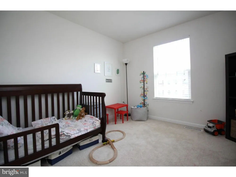 33 WALLACE STREET Mount Holly, NJ 08060