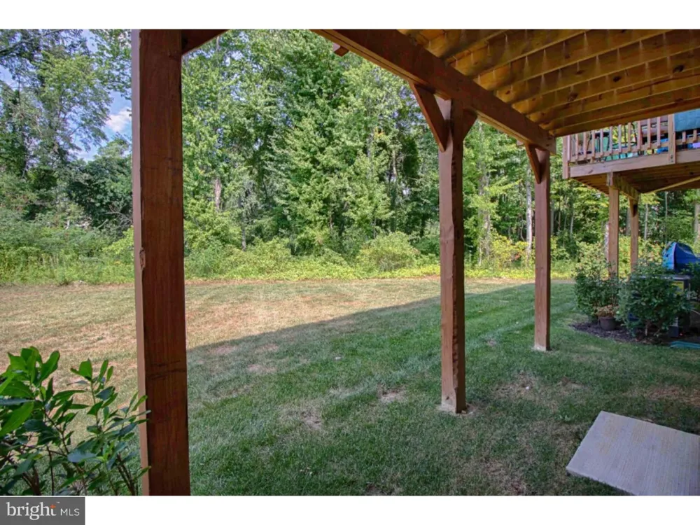 33 WALLACE STREET Mount Holly, NJ 08060