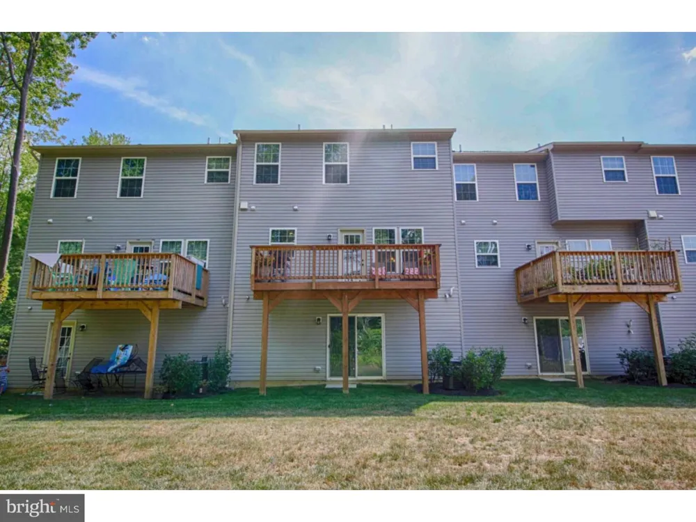 33 WALLACE STREET Mount Holly, NJ 08060