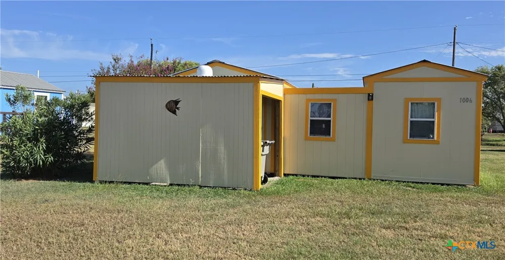 1006 W Dallas Avenue Seadrift, TX 77983