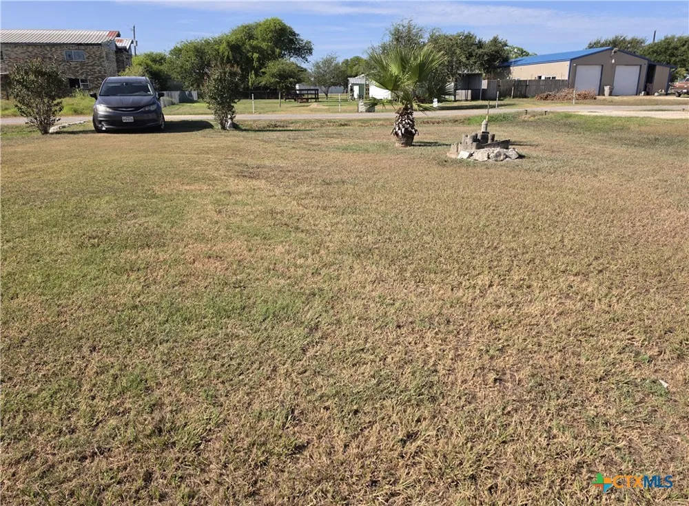 1006 W Dallas Avenue Seadrift, TX 77983