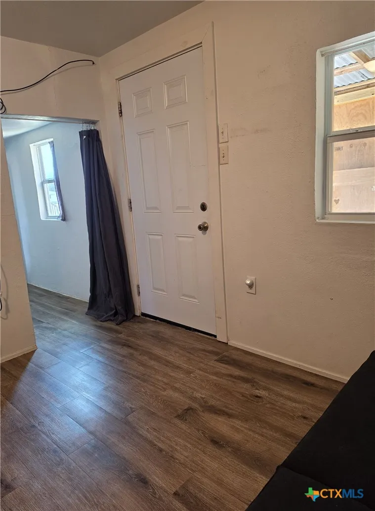 1006 W Dallas Avenue Seadrift, TX 77983