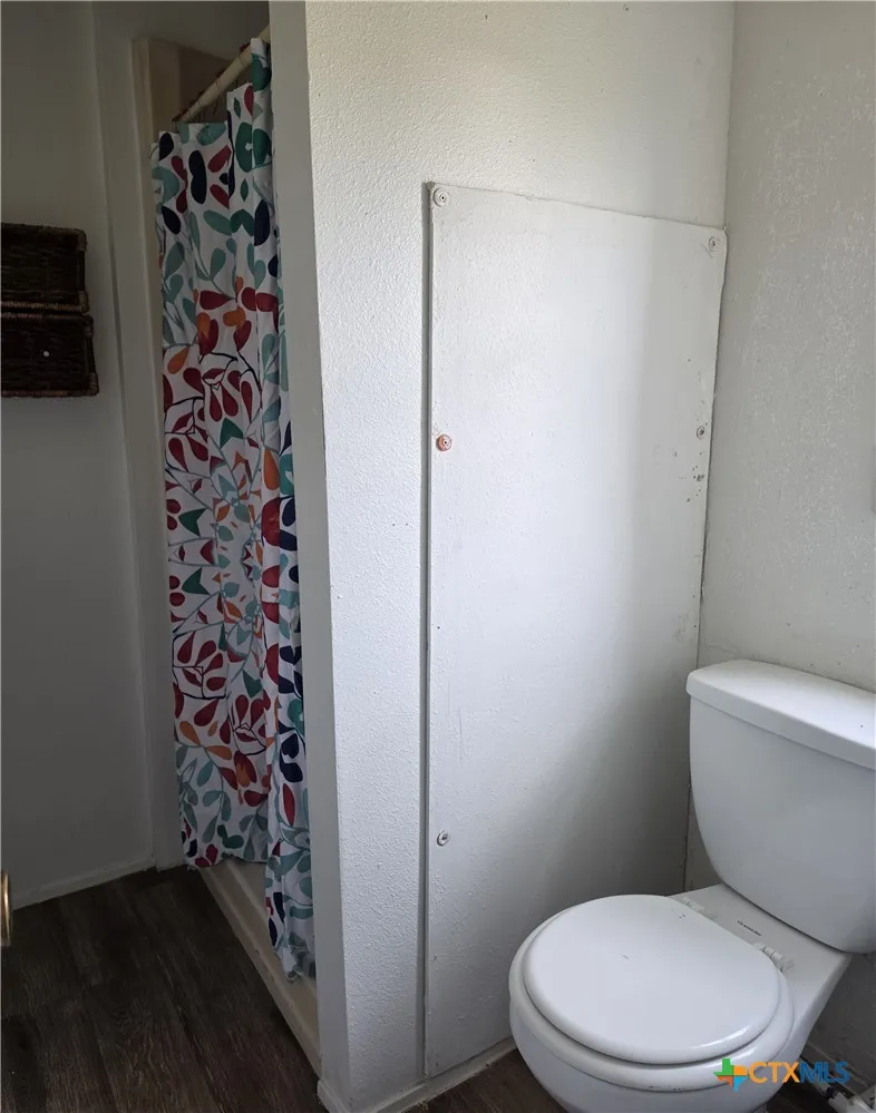 1006 W Dallas Avenue Seadrift, TX 77983
