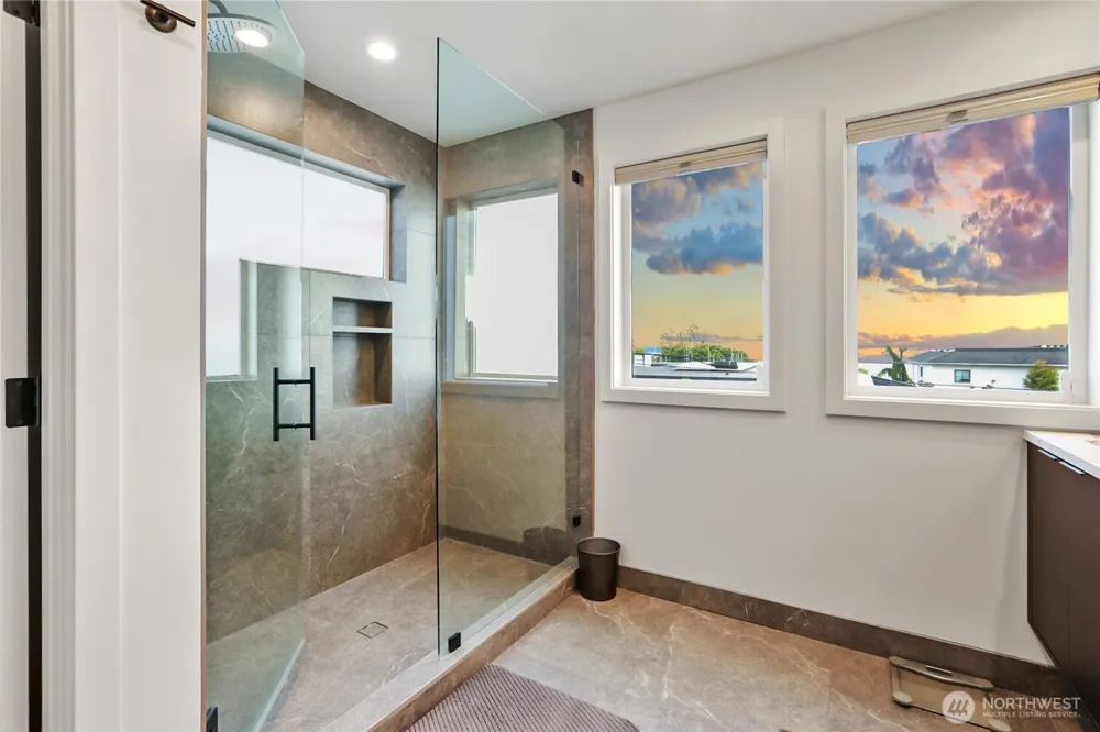 246 5th Avenue W Kirkland, WA 98033