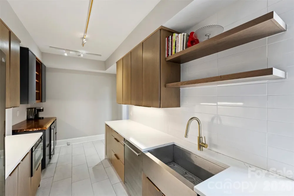 301 W 10th Street #308 Charlotte, NC 28202