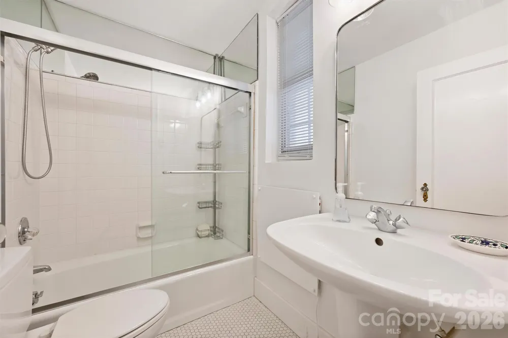 301 W 10th Street #308 Charlotte, NC 28202