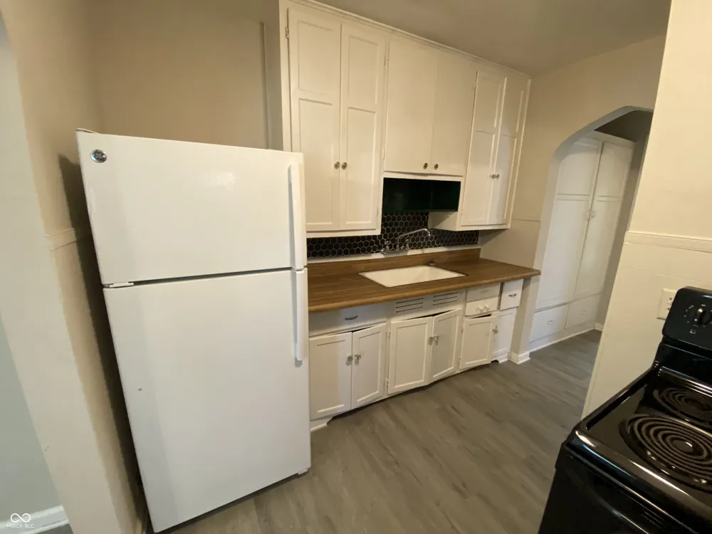 1464 Gladstone Avenue Indianapolis, IN 46201