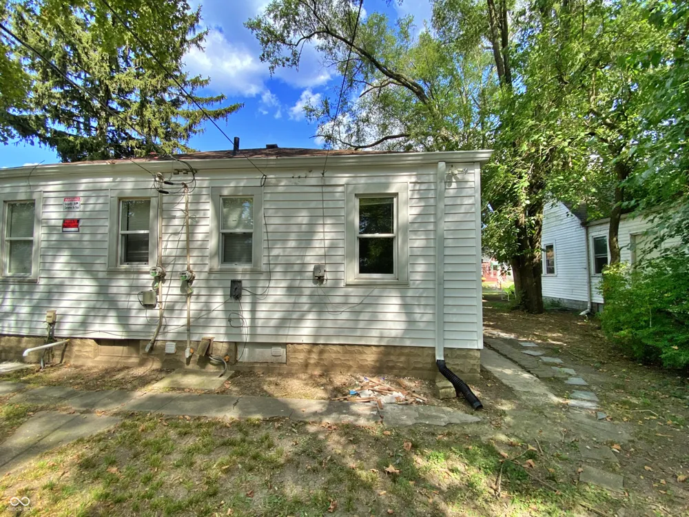 1464 Gladstone Avenue Indianapolis, IN 46201