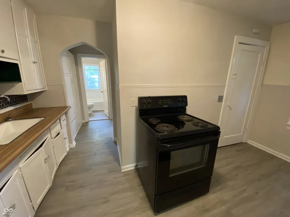 1464 Gladstone Avenue Indianapolis, IN 46201