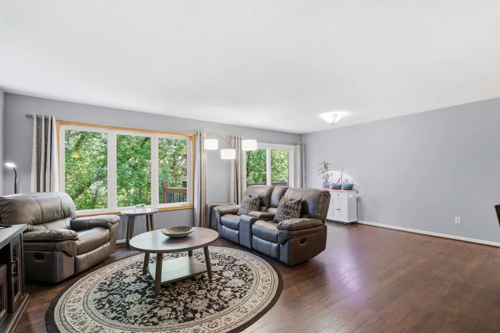 14075 Natchez Avenue Savage, MN 55378