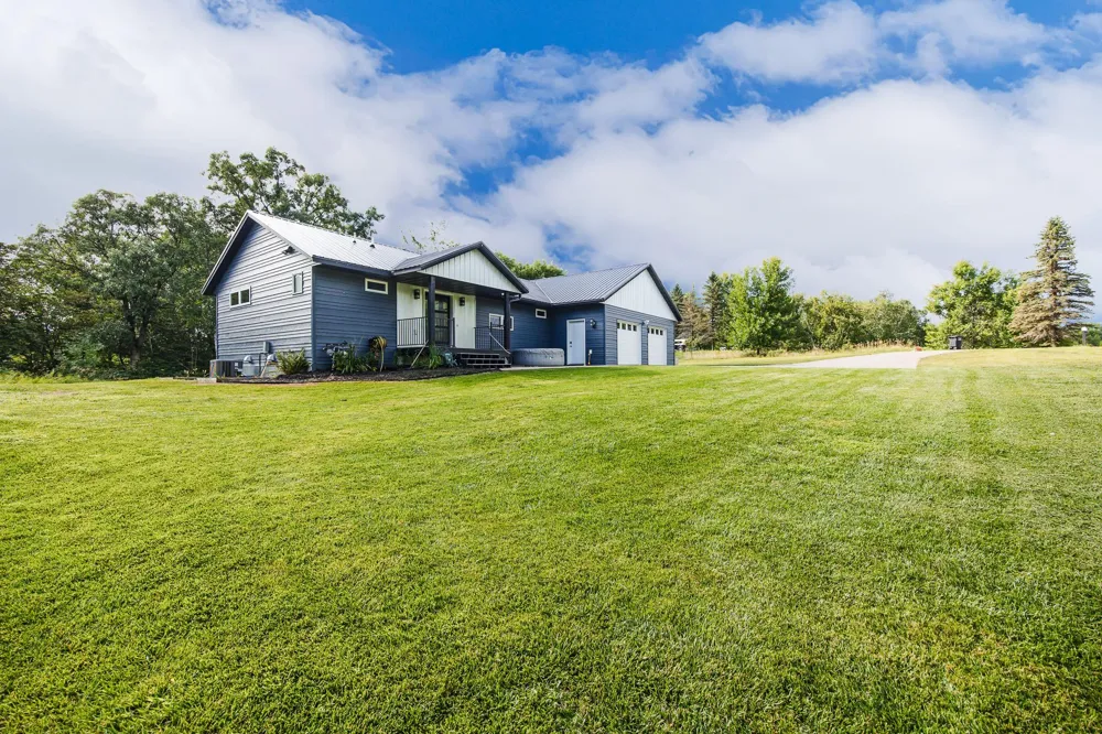 14811 Ridge Drive Detroit Lakes, MN 56501