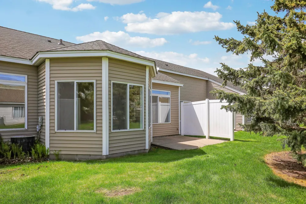 7592 Hinton Park Avenue S Cottage Grove, MN 55016