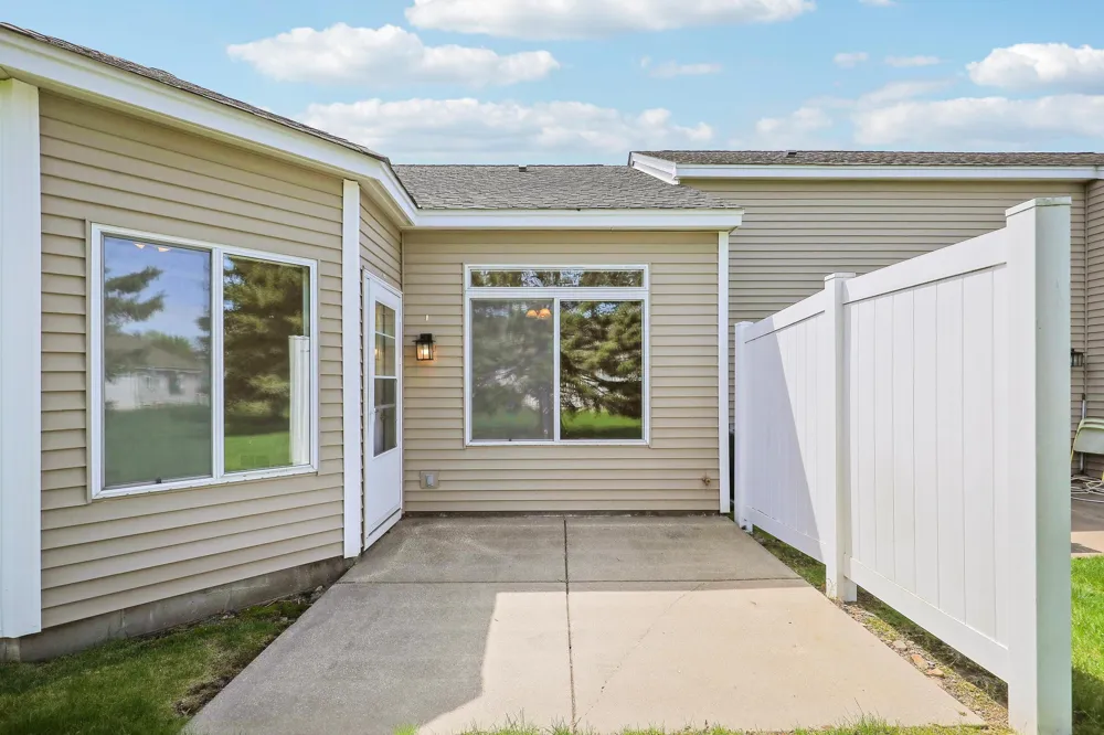 7592 Hinton Park Avenue S Cottage Grove, MN 55016