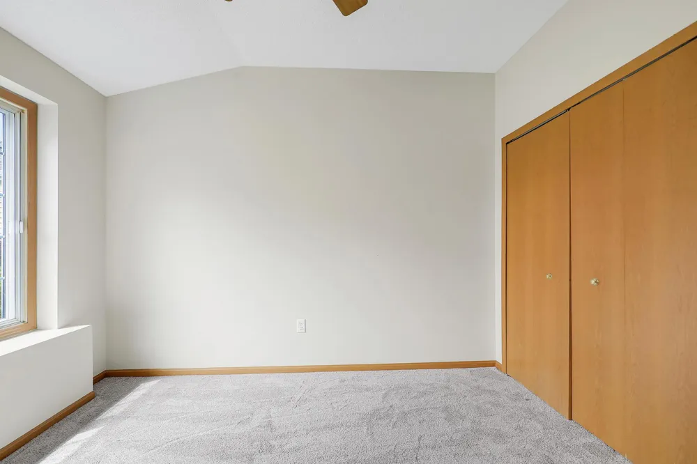 7592 Hinton Park Avenue S Cottage Grove, MN 55016